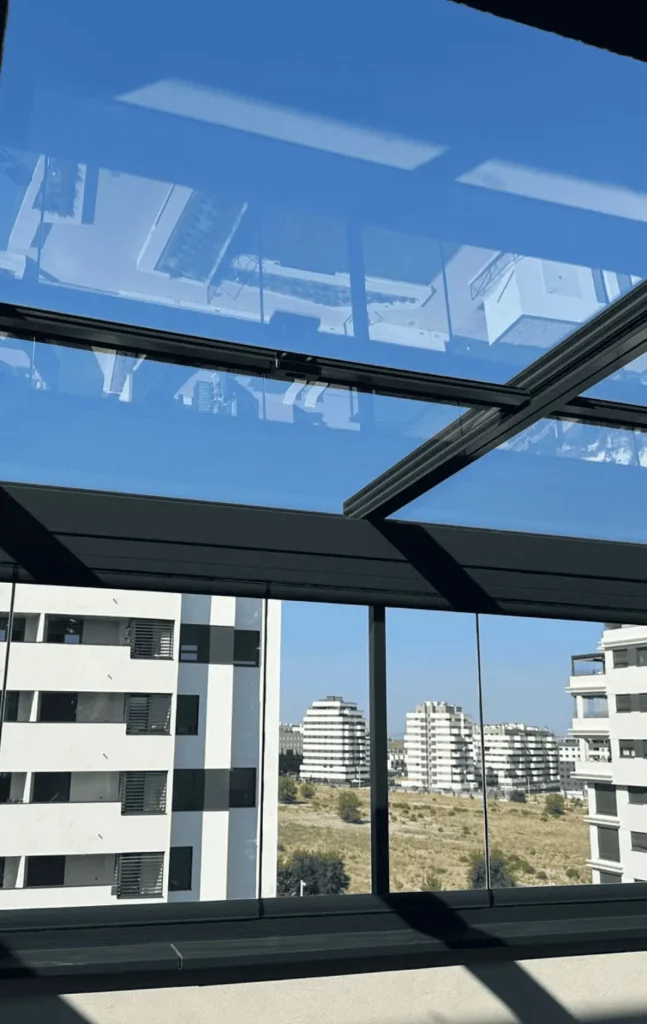 Techo fijo en cerramiento de terraza en madrid