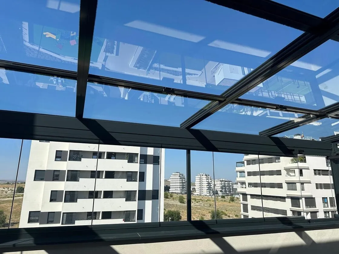 techo fijo en madrid de cristal